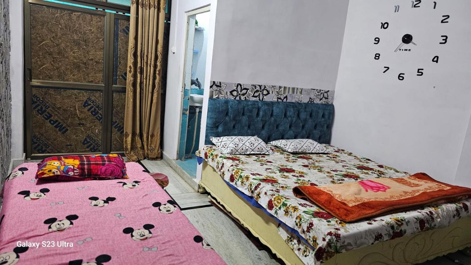 Aparna Niwas Home Stay Family Friendly ורנאסי מראה חיצוני תמונה